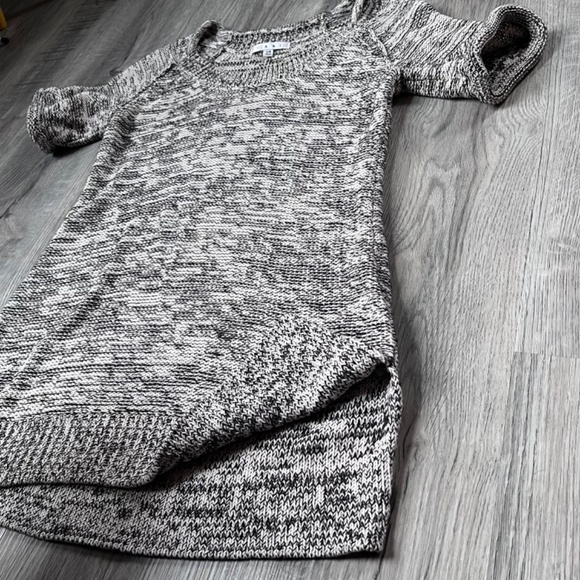 Cabi Sweater Womens XS Black White Heathered Knit Popover Short Sleeves - Picture 2 of 10